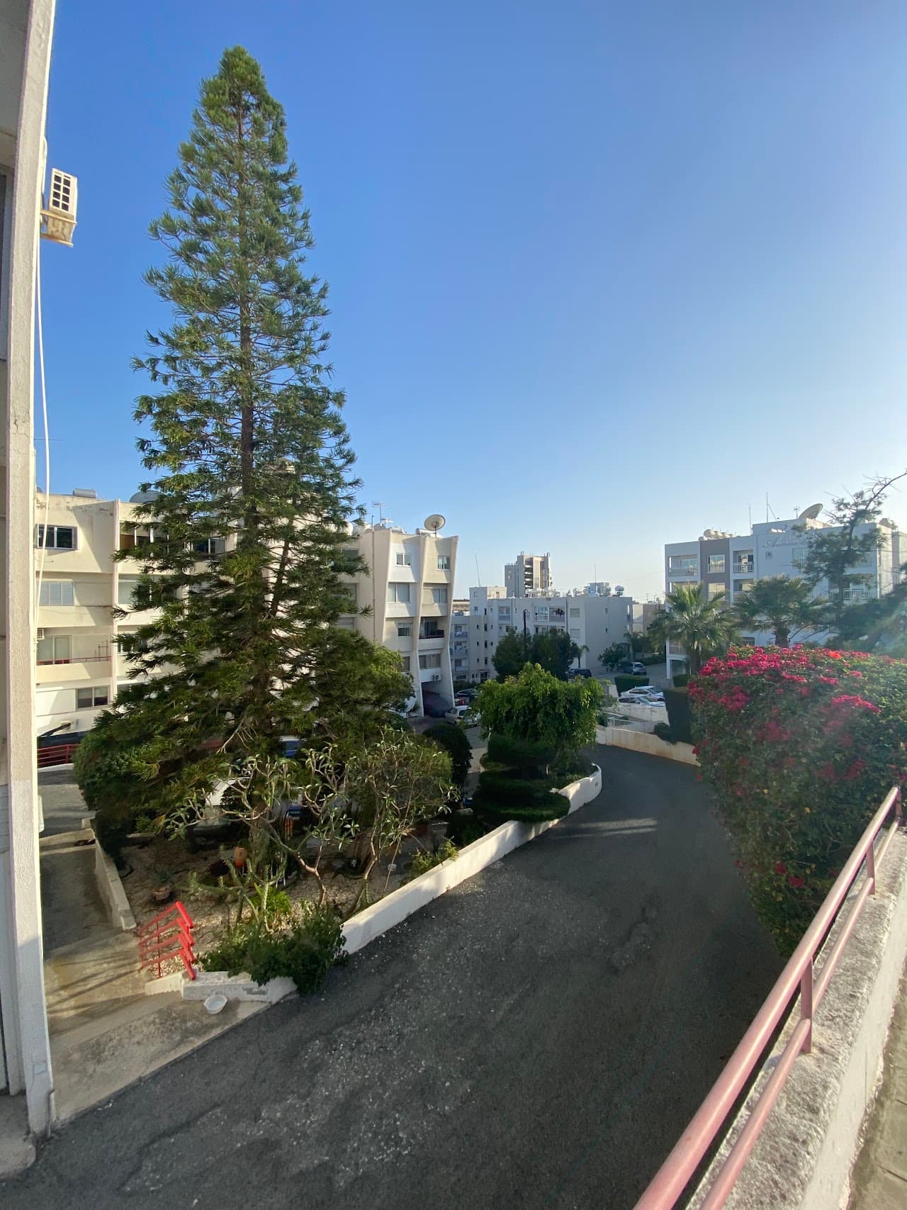 Amathusia Beach Apts