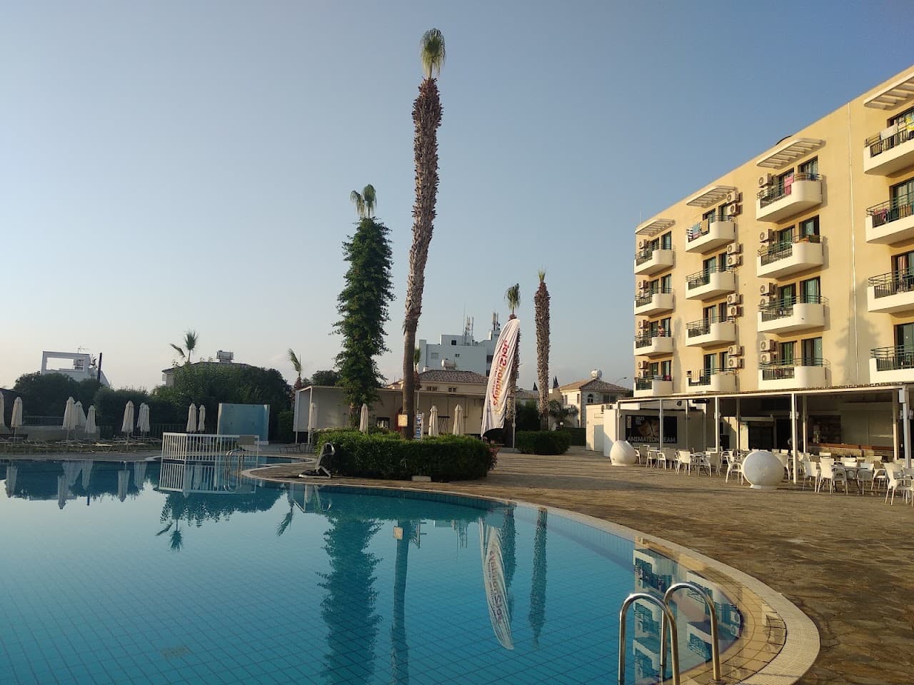 Artemis Hotel Apts