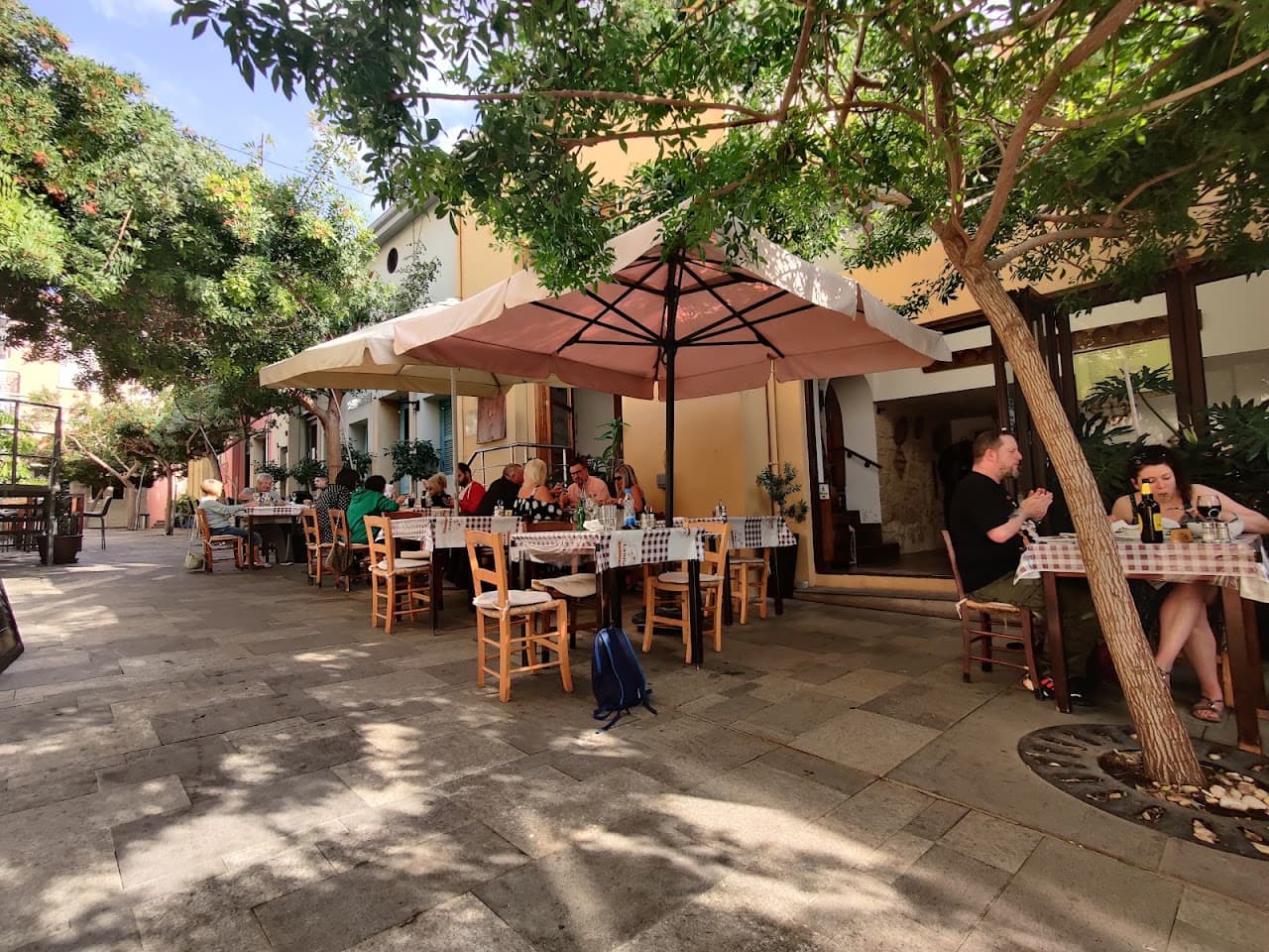 Laona Restaurant